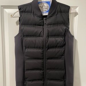 Lulu lemon never been worn vest, size 2